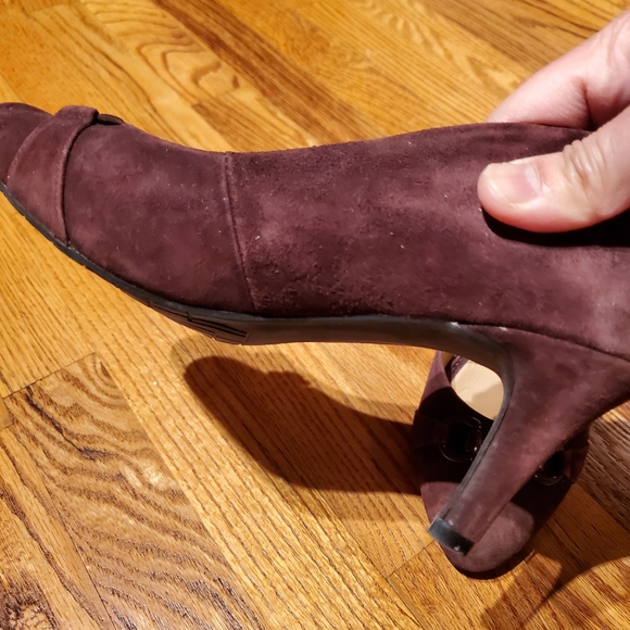 Ladies Shoes - Picture 4 of 11